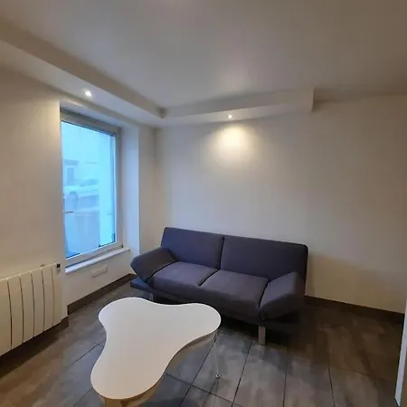 Charmante Petite Maison Шоле